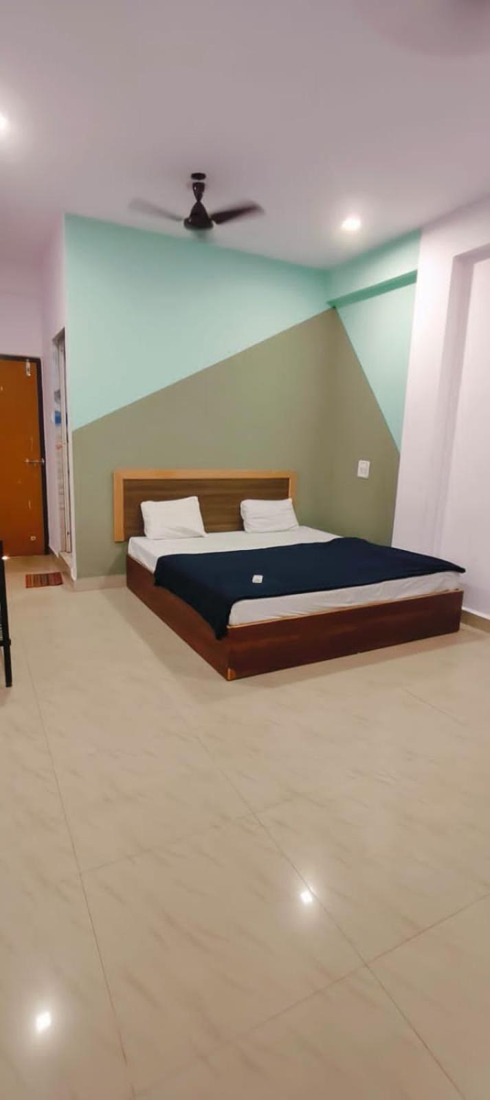 Esther Guest House Calangute Ruang foto