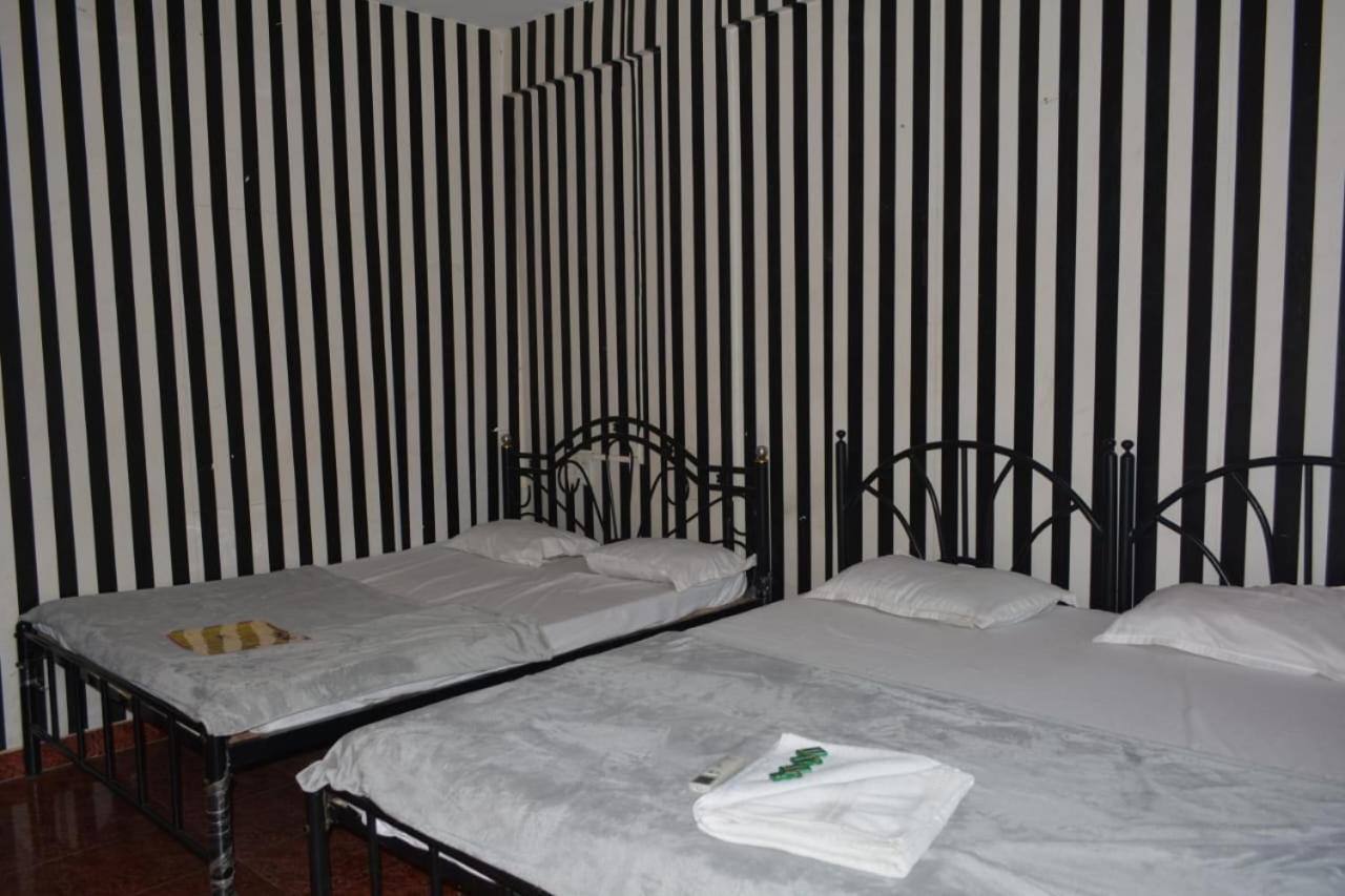 Esther Guest House Calangute Ruang foto