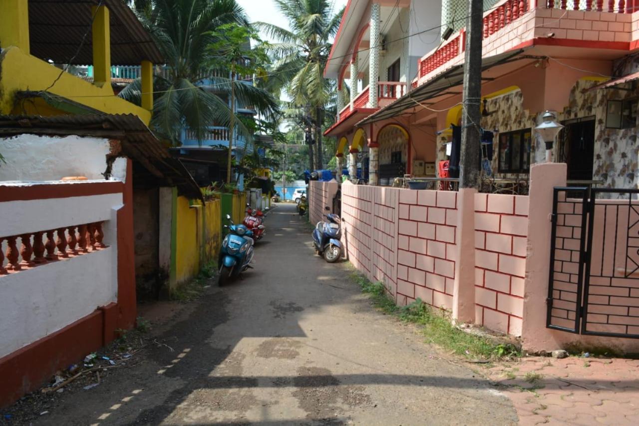 Esther Guest House Calangute Bagian luar foto