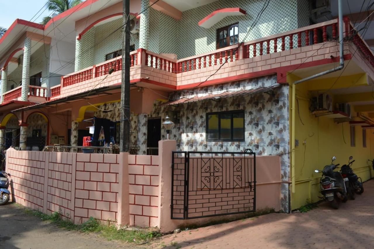 Esther Guest House Calangute Bagian luar foto